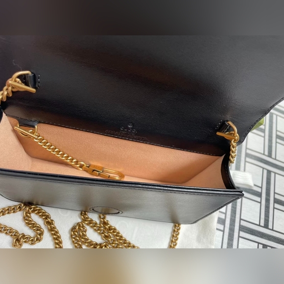 Gucci Marmont GG Black Quilted Shoulder Bag - Picture 13 of 15